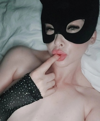 💋🌹
С легкостью создам атмосферу релакса и уюта, чтобы ты почувствовал себя желанным и удовлетворенным.💫
В моем репертуаре широкий спектр услуг - от классики до экспериментов, я с радостью исполню все твои сокровенные фантазии. 💭
Отзывы о моих нежных рукавицах и непревзойденном сервисе говорят сами за себя. Доверься и получи незабываемые эмоции! ✨🔥
Посмотри мои фото, чтобы ощутить мою соблазнительность и красоту. 💃📸
Живу в Москве, где создам неповторимую атмосферу удовольствия и релакса только для тебя. 🌆✨
Доверься мне, и я сделаю твои фантазии ярче и исполню все твои желания. Не упусти возможность насладиться со мной беззаботными мгновениями. 😉🔞 Анна